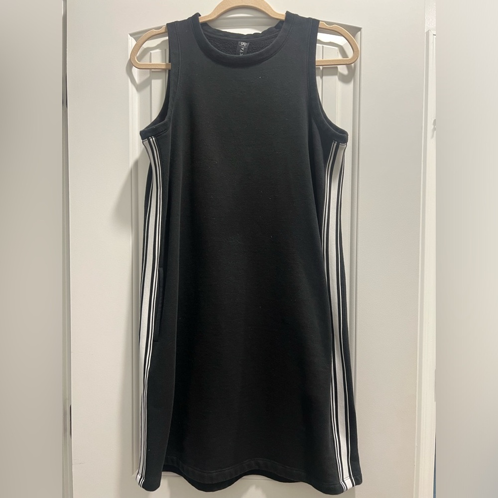 Sweatshirt dress with pockets